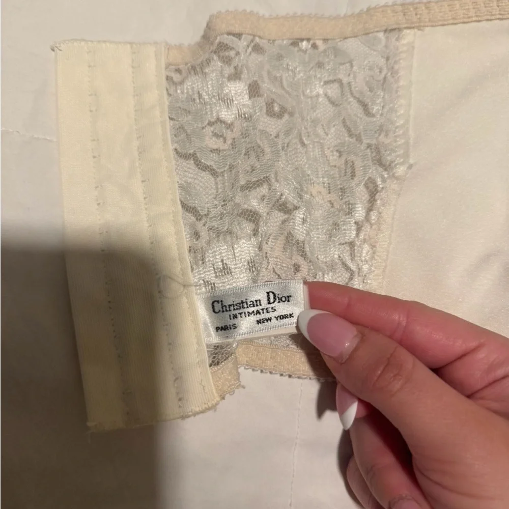 Vintage Dior Ivory Lace Bustier Top - Picture 4 of 9